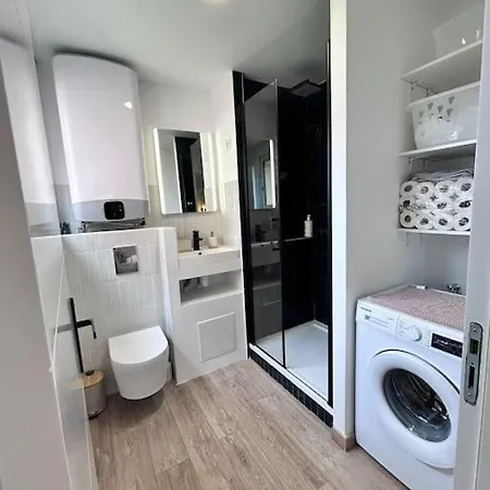 Terre D'occitan-metro-parking-balcon Апартаменты